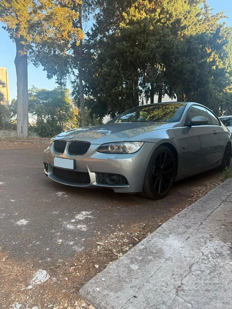 BMW 3 Series 2008 photo 2
