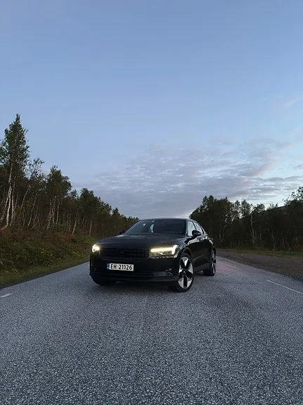 Polestar 2 2023 photo 2