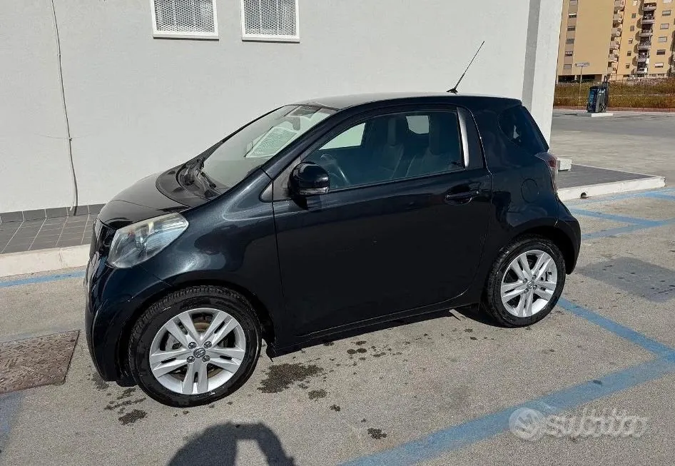 Toyota Iq