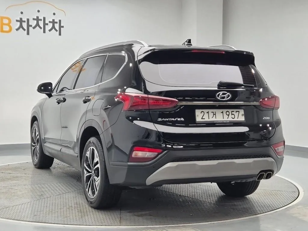 Hyundai Santa Fe 2019 photo 2