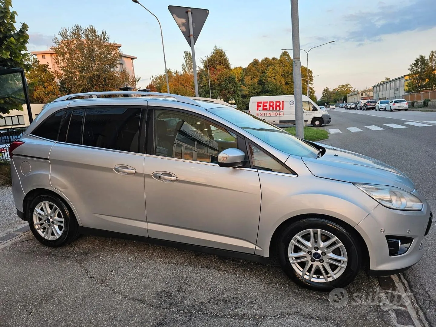 Ford C-Max 2013 photo 5