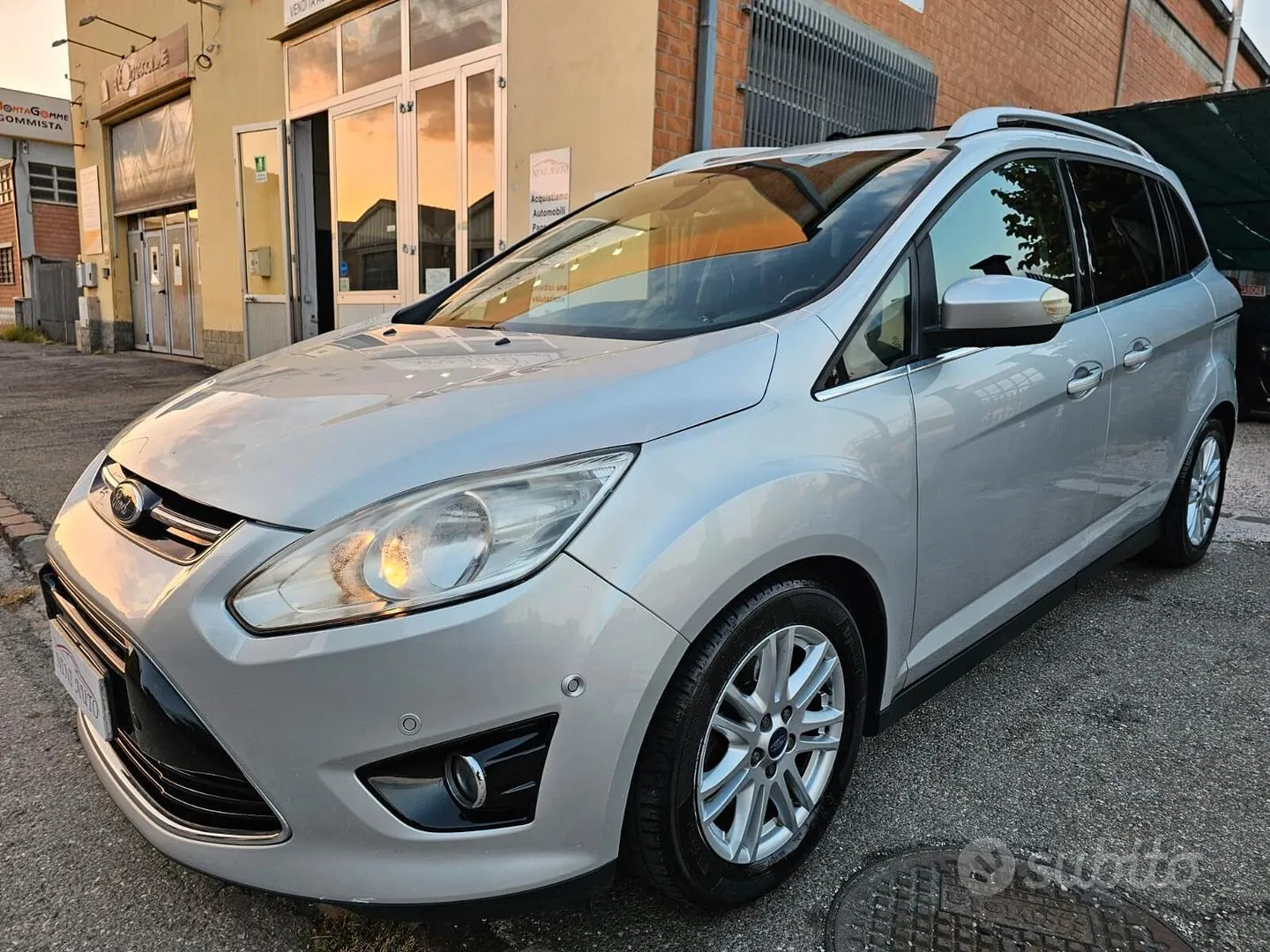 Ford C-Max 2013 photo 2