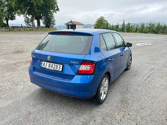Skoda Fabia 2016 photo 5