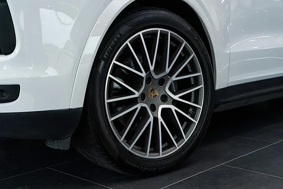 Porsche Cayenne Coupe 2023 photo 4