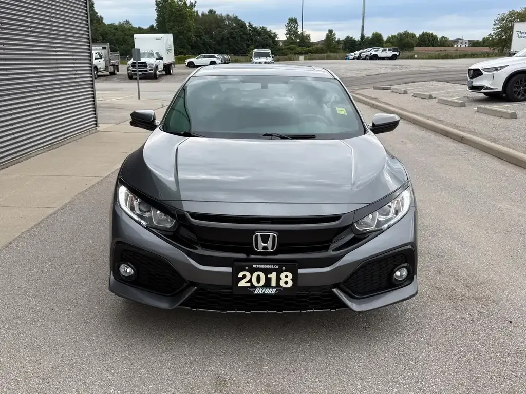 Honda Civic 2018 photo 2
