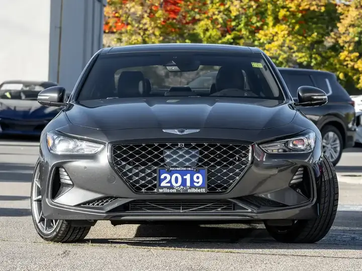 Genesis G70 2019 photo 2