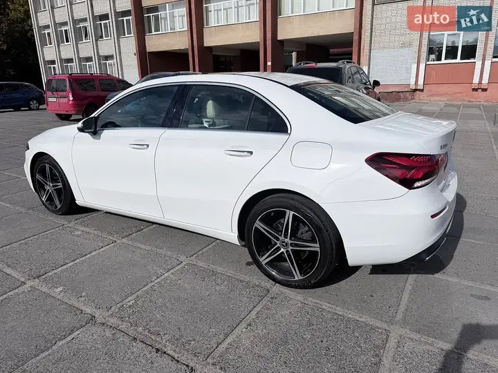 Mercedes-Benz A-Class 2019 photo 4