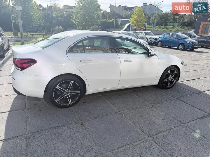 Mercedes-Benz A-Class 2019 photo 5