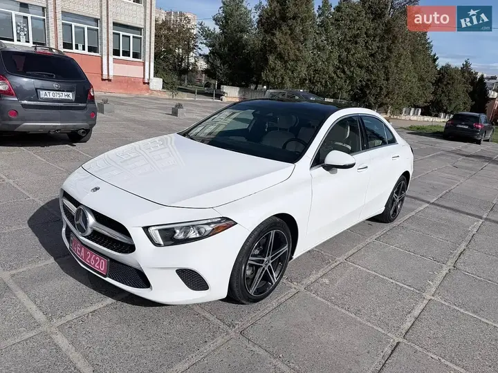 Mercedes-Benz A-Class 2019 photo 2