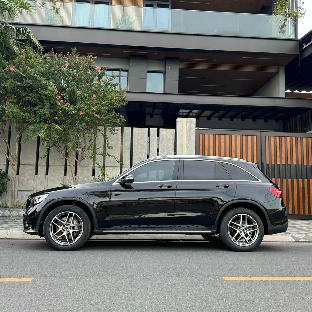 Mercedes-Benz Glc 300 2018 photo 3