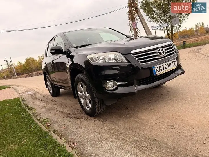 Toyota Rav4 2010 photo 2