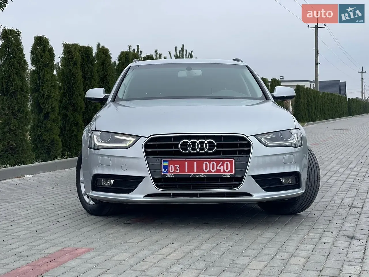 Audi A4 2012 photo 2