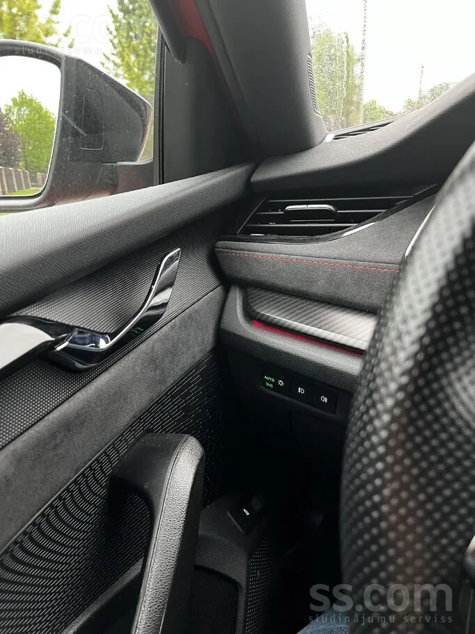 Skoda Octavia 2021 photo 2