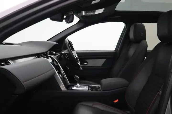 Land Rover Discovery Sport 2023 photo 4