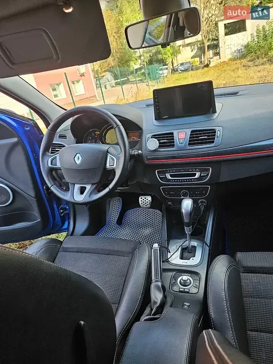 Renault Megane 2011 photo 4