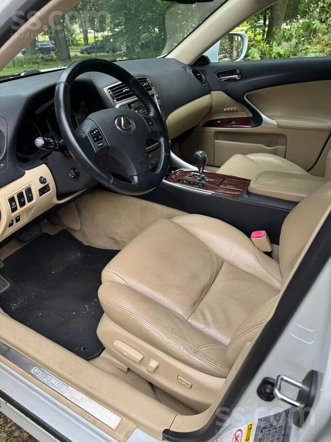Lexus Is 2008 photo 2