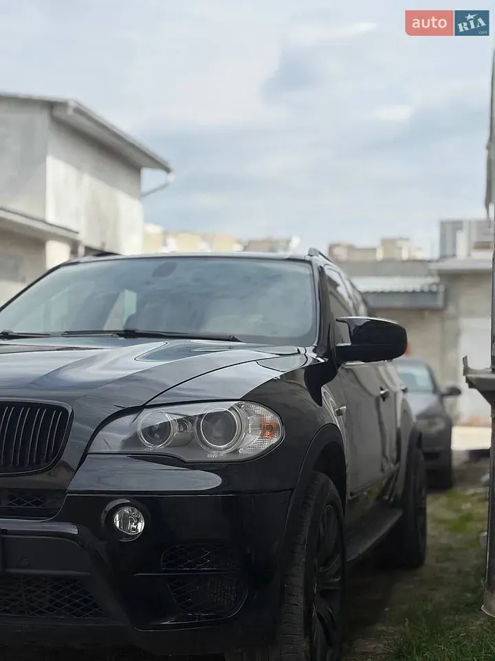 BMW X5 2012 photo 2