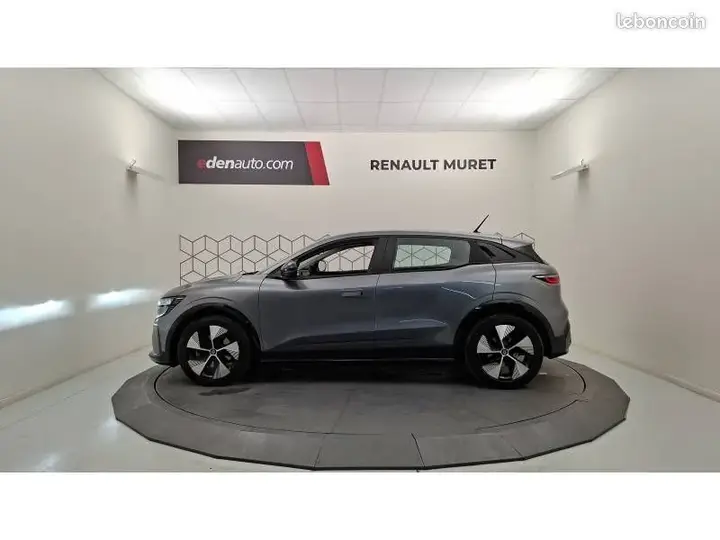Renault Megane 2022 photo 2