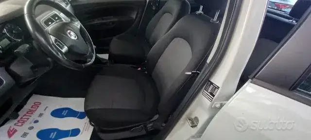 Fiat Punto 2013 photo 5