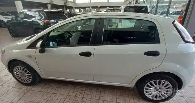Fiat Punto 2013 photo 4