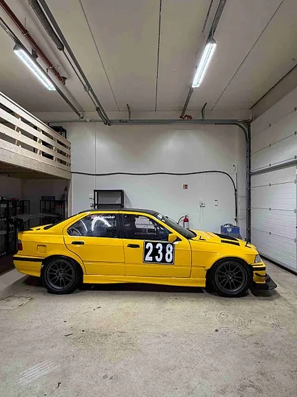 BMW 320I 1991 photo 2