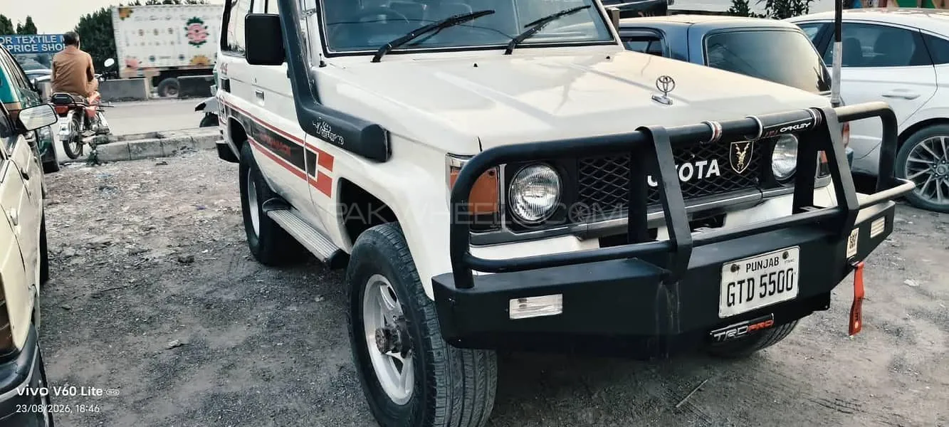 Toyota Land Cruiser