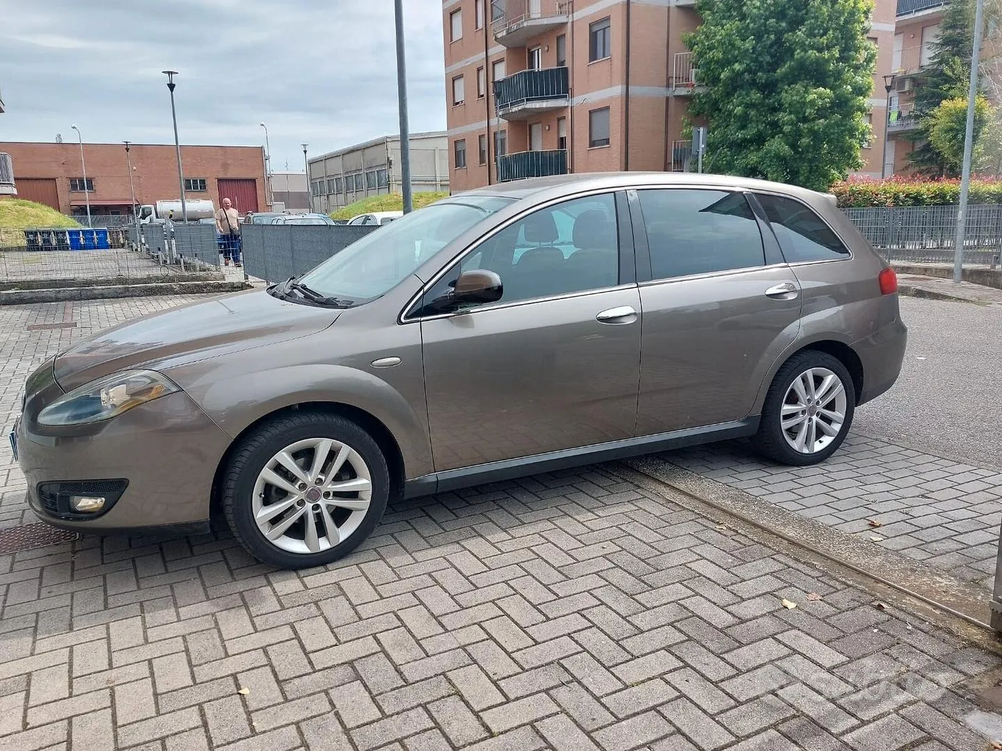 Fiat Croma 2009 photo 2