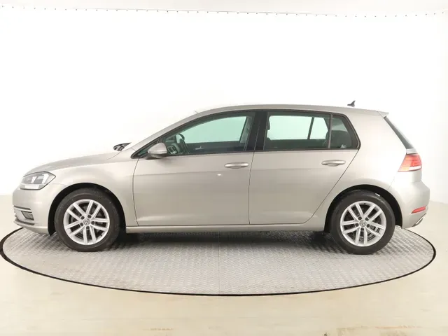 Volkswagen Golf 2019 photo 2