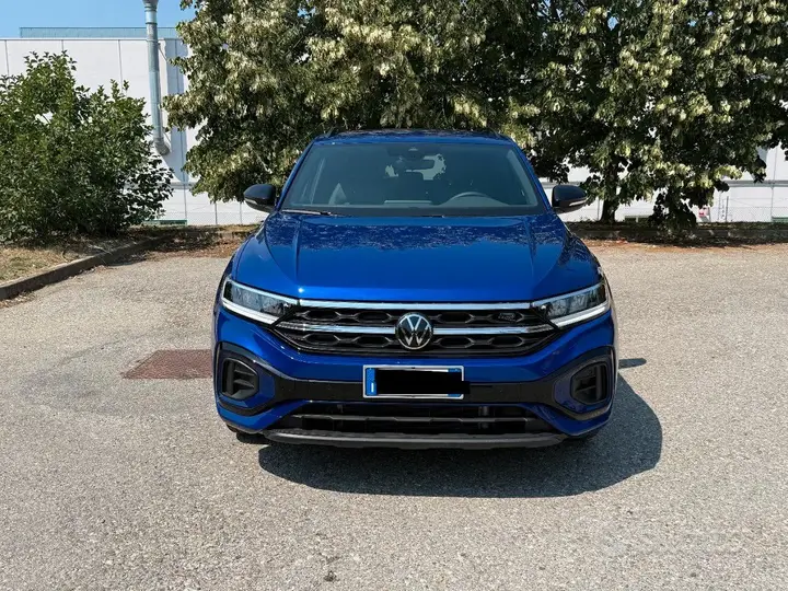 Volkswagen T-Roc 2023 photo 2