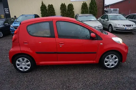 Peugeot 107 2010 photo 4