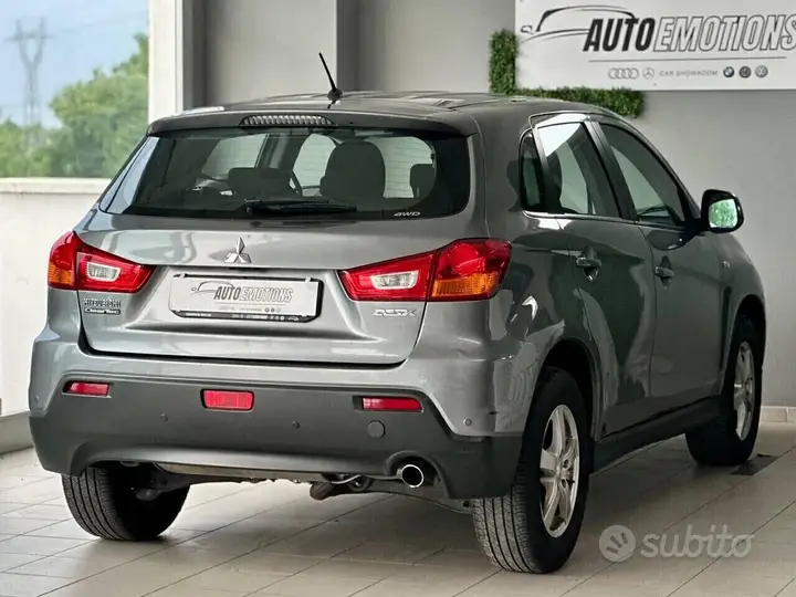 Mitsubishi Asx 2011 photo 4
