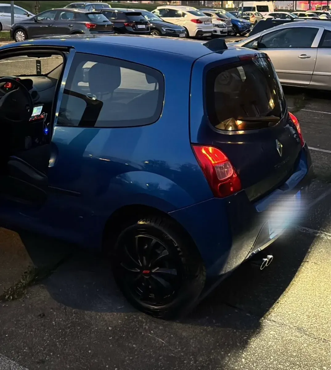 Renault Twingo 2010 photo 2
