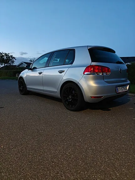 Volkswagen Golf 2009 photo 2