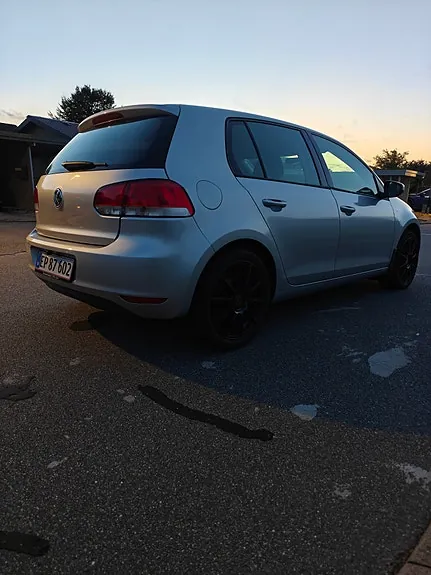 Volkswagen Golf 2009 photo 3