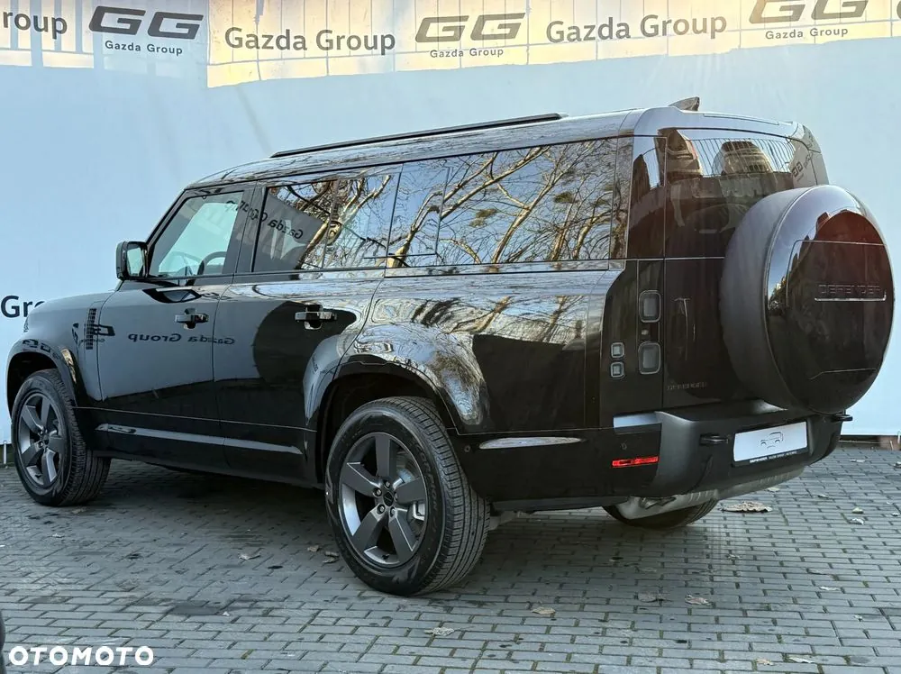 Land Rover Defender 2026 photo 2