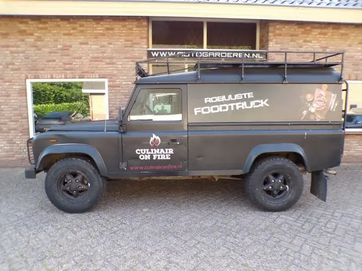 Land Rover Defender 2004 photo 2