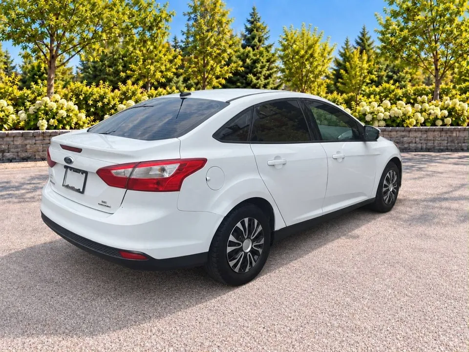 Ford Focus 2013 photo 3