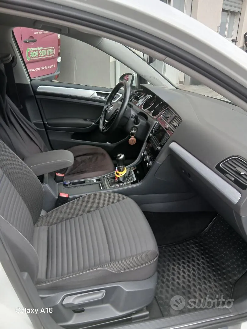 Volkswagen Golf 2015 photo 2