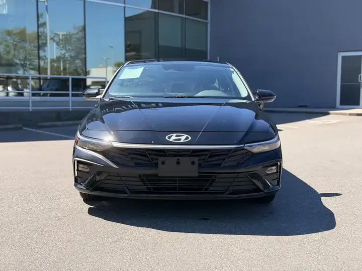 Hyundai Elantra 2024 photo 2