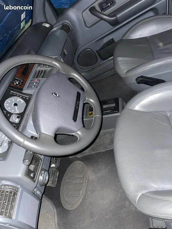 Renault Clio 1997 photo 2