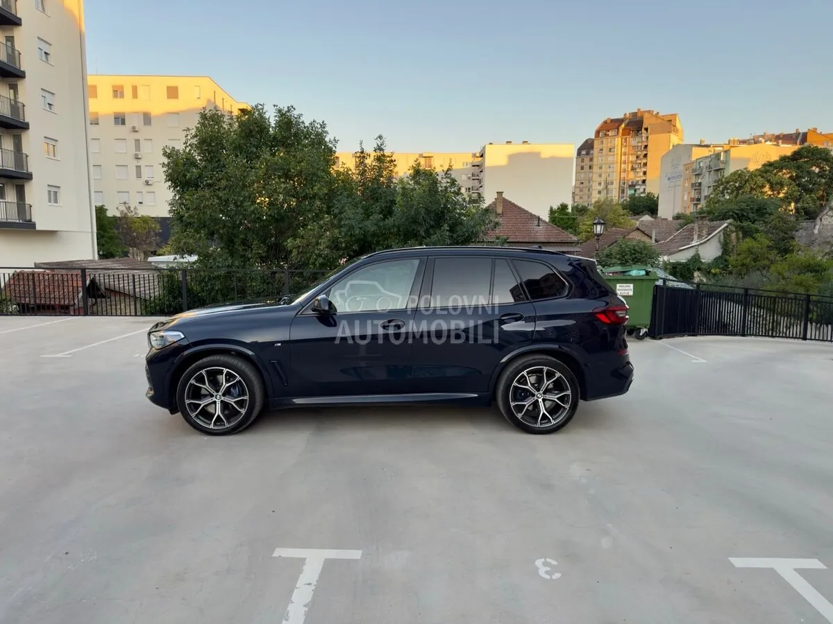BMW X5 2022 photo 2