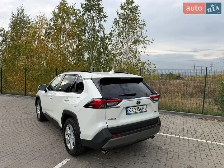 Toyota Rav4 2020 photo 4