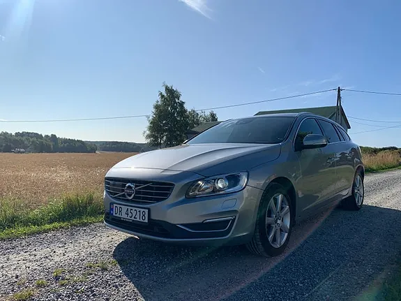 Volvo V60 2018 photo 2