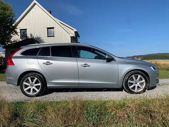 Volvo V60 2018 photo 4
