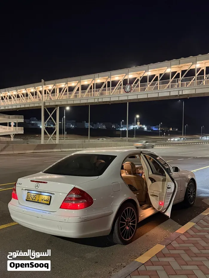 Mercedes-Benz E-Class 2004 photo 4