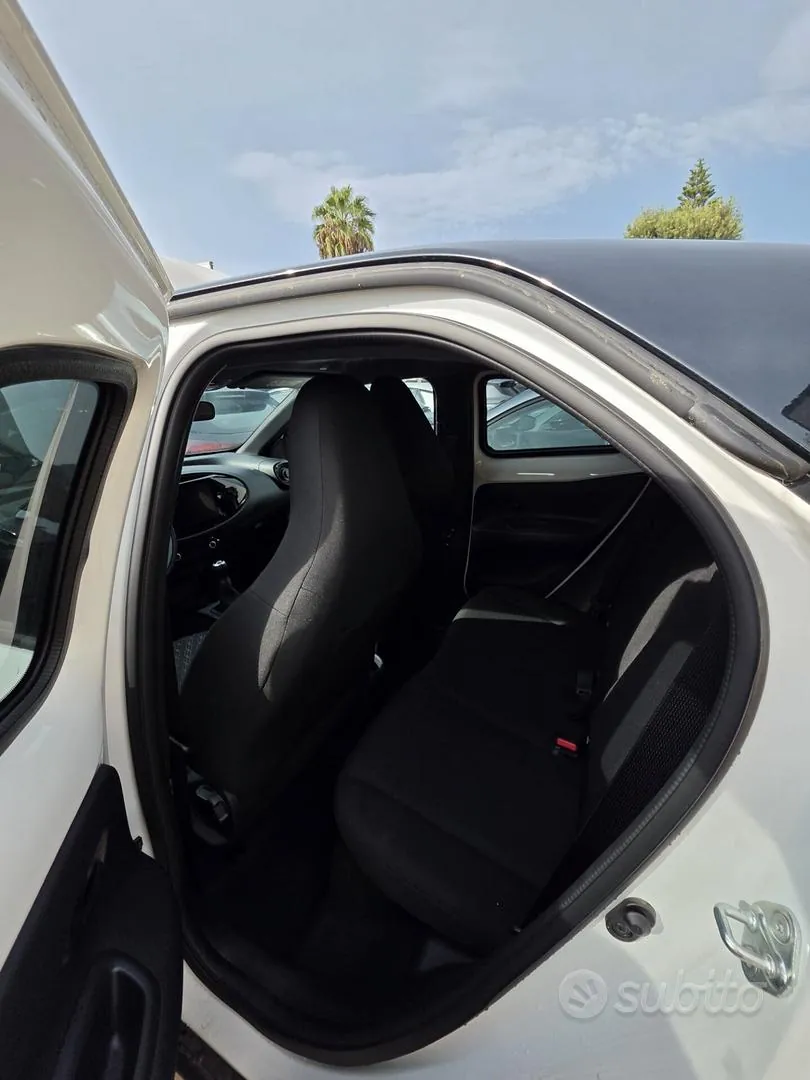 Toyota Aygo 2025 photo 2