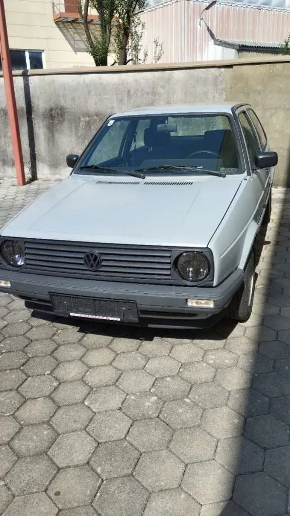 Volkswagen Golf 1989 photo 2