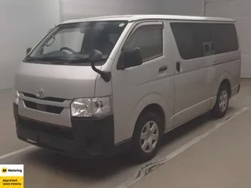 Toyota Hiace 2021 photo 2