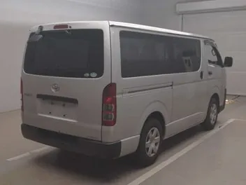 Toyota Hiace 2021 photo 3