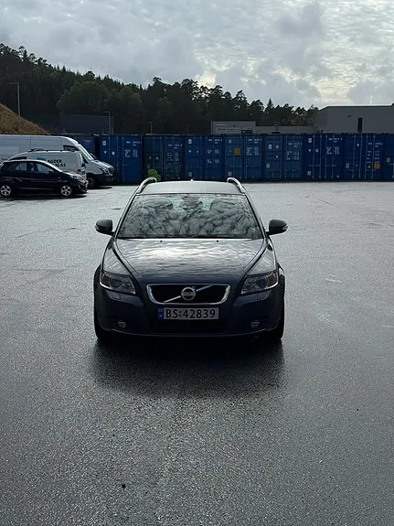 Volvo V50 2012 photo 2